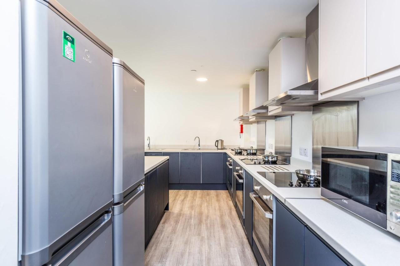 Spacious Ensuite Room With Shared Kitchen Lincoln Exterior photo